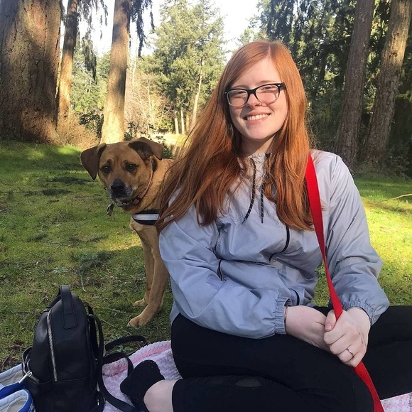 Meet your Posher, Sarah - Picture 1 of 1